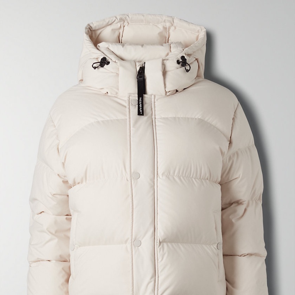 NEW Aritzia TNA Superpuff Shorty
